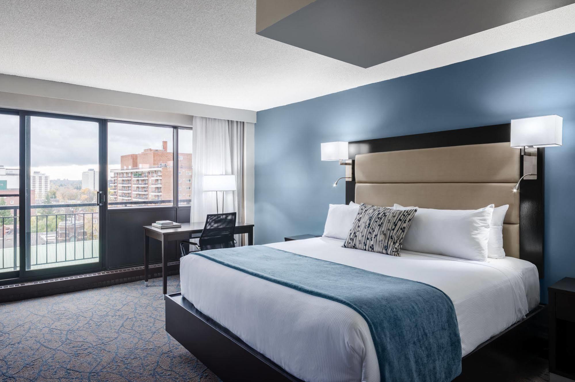 Ottawa Embassy Hotel & Suites Exterior foto